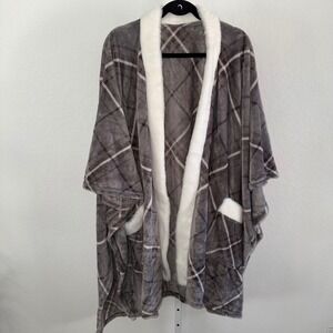 Charter Club Poncho Cozy Plush Plaid Faux Fur Trim Ruana Wrap 50x70 Relaxation